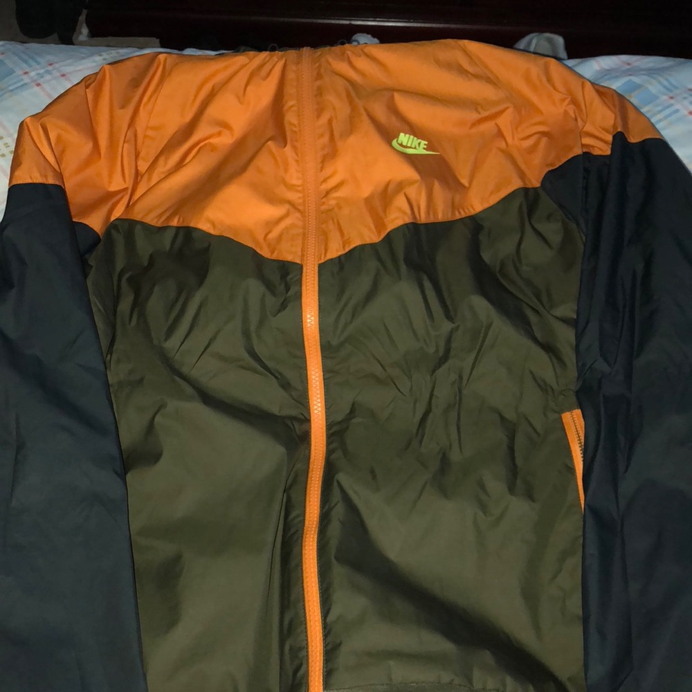 Nike windbreaker